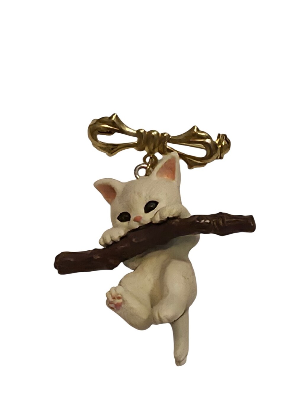 Vintage White Kitten Cat Brooch Pin Hanging on Branch Resin Gold Tone Cute - Picture 8 of 11